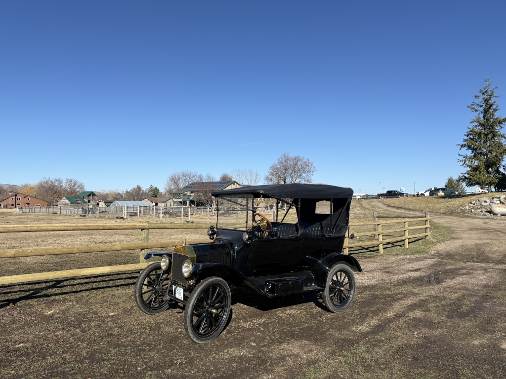 1925 Ford Model T Coupe